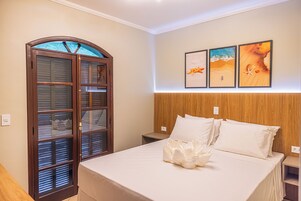 Premium Double Room | Minibar, individually decorated, free WiFi, bed sheets