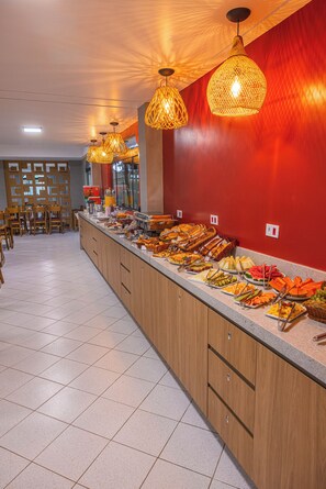 Petit déjeuner buffet compris tous les jours