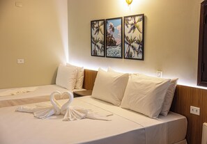 Standard Triple Room | Minibar, individually decorated, free WiFi, bed sheets - Ubatuba Eco Hotel (Ubatuba)