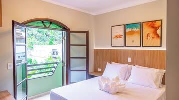 Kahden hengen premium-huone | Minibaari, yksilöllisesti sisustettu, ilmainen Wi-Fi, vuodevaatteet