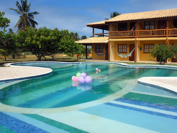 Outdoor pool, free pool cabanas