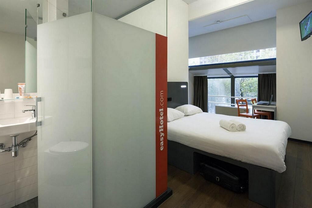 Memory foam beds, soundproofing, iron/ironing board, free WiFi