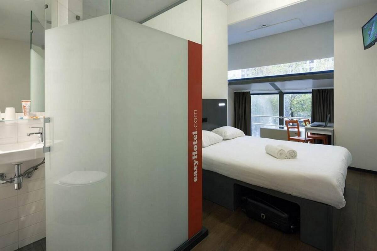 Memory foam beds, soundproofing, iron/ironing board, free WiFi