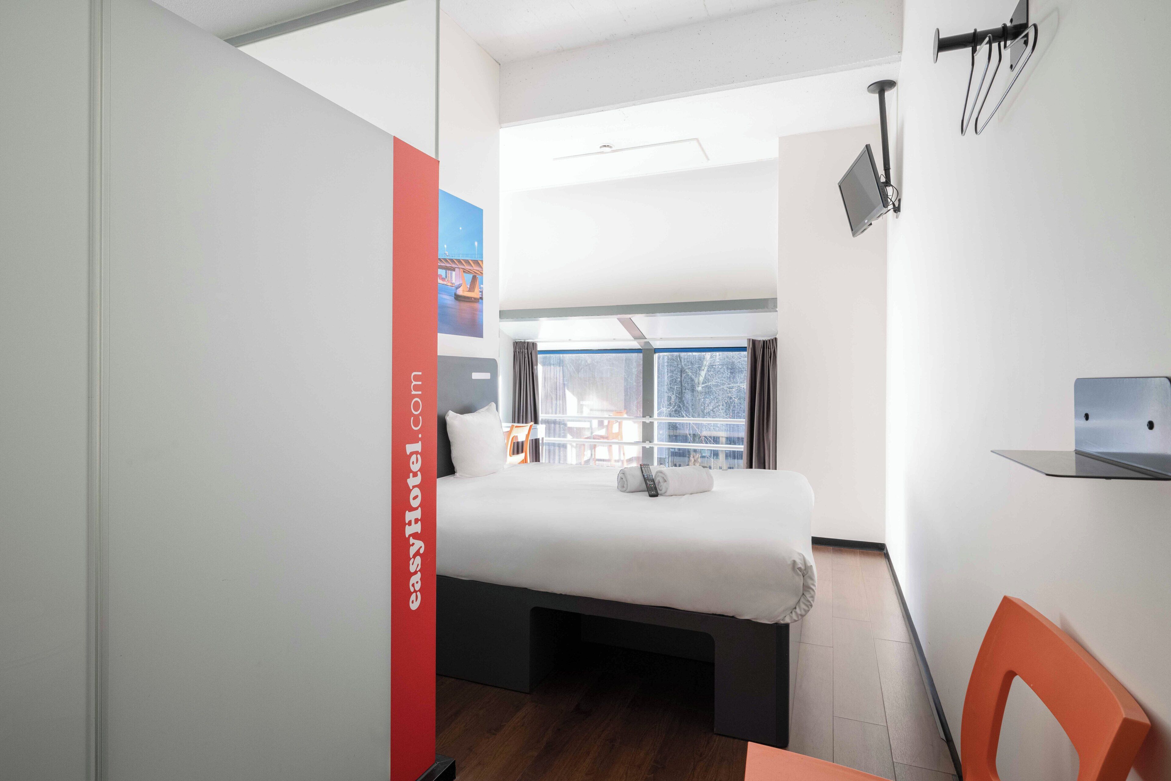 Superior Double Room, 1 Bedroom | Soundproofing, iron/ironing board, free WiFi, bed sheets