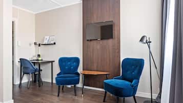 Chambre Standard, 1 trĂšs grand lit, non-fumeur (Shower Only)