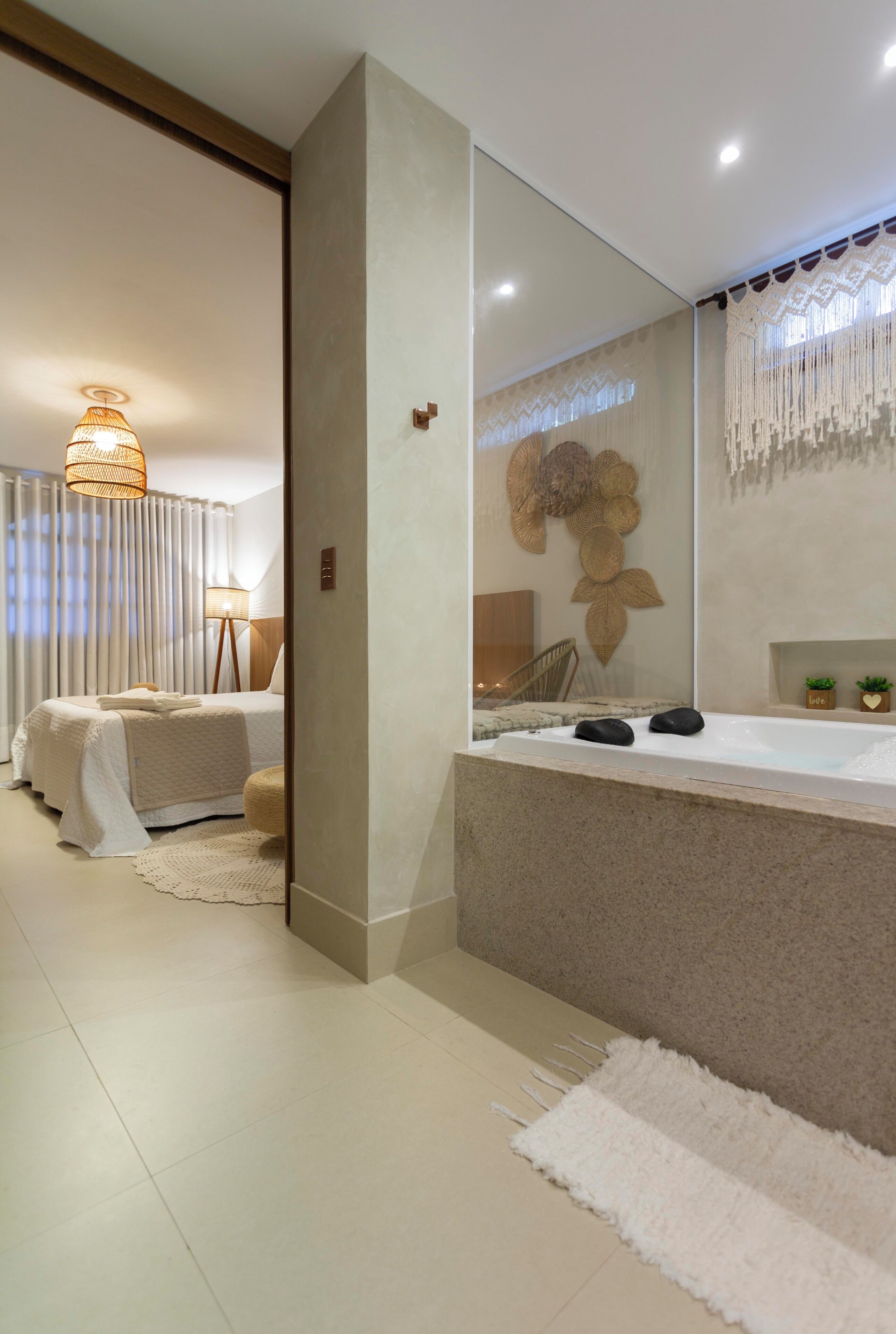 Minibar, Wi-Fi gratuit, draps fournis