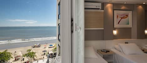 Executive Triple Room, 3 Single Beds | Minibar, in-room safe, desk, laptop workspace