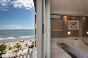 Executive Triple Room, 3 Twin Beds | 1 bedroom, minibar, in-room safe, desk