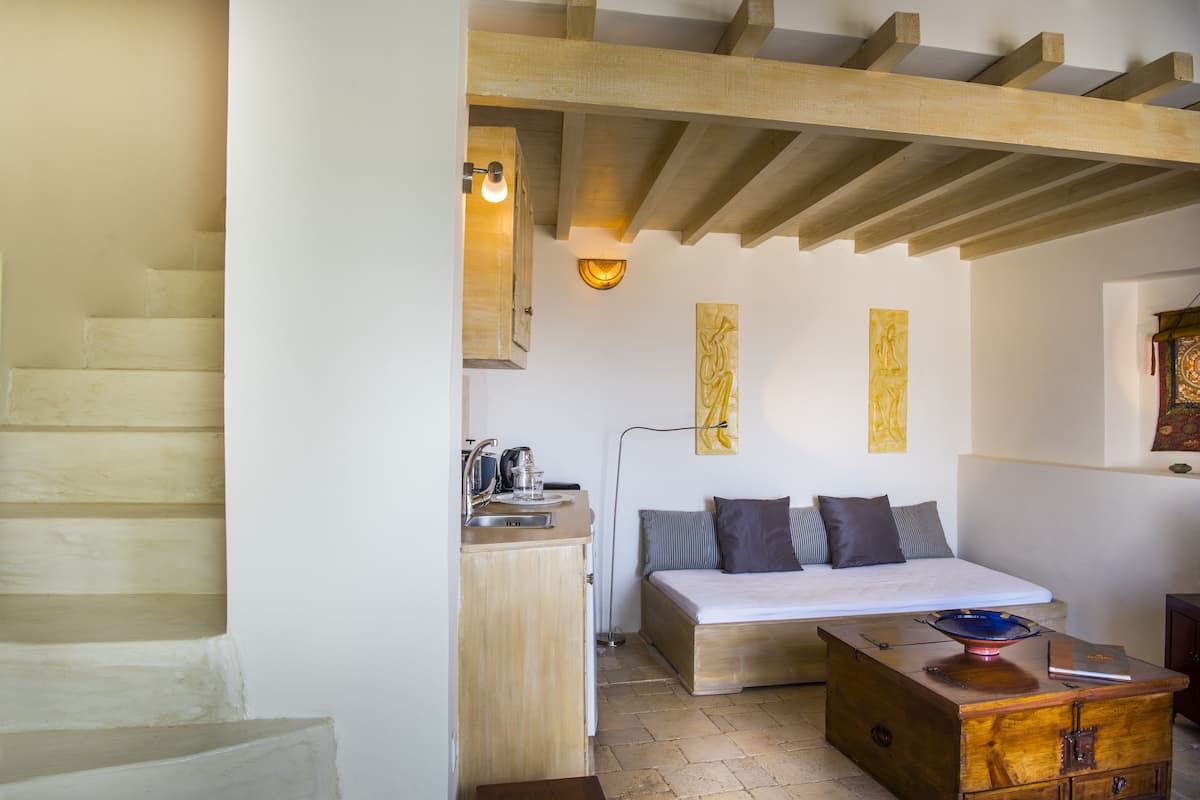 suite, mezzanine | living area | tv, dvd player