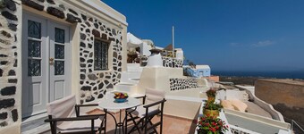 Heliophos Boutique Caves