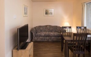 Blackout curtains, free cots/infant beds, free WiFi - Beachside Motel (Penticton)