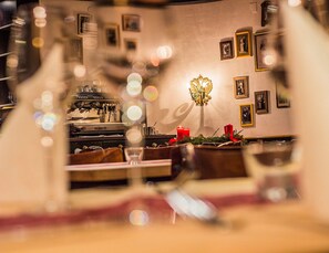 Dining - Villa Solitude (Bad Gastein)