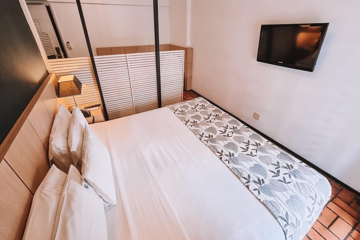 Premium bedding, minibar, in-room safe, desk