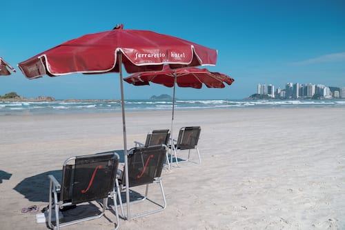 Beach nearby, white sand, sun-loungers, beach umbrellas