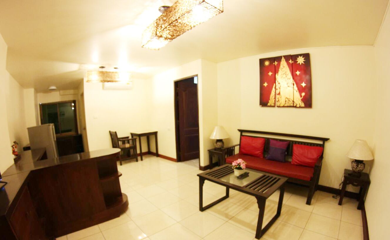 deluxe room | 1 bedroom, minibar, in-room safe, individually decorated