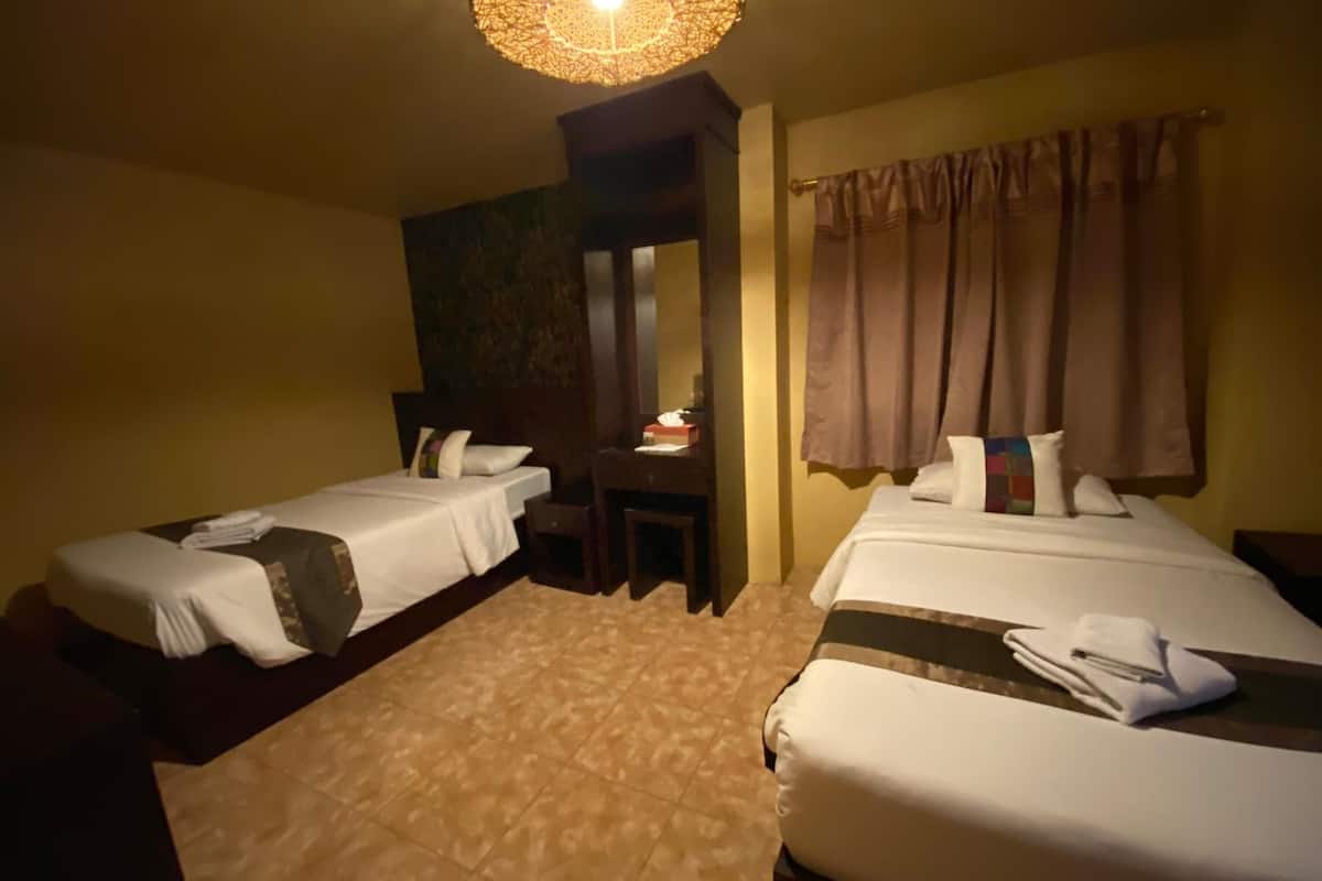 deluxe room | 1 bedroom, minibar, in-room safe, individually decorated