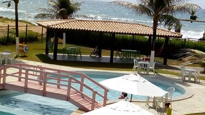 2 outdoor pools, pool umbrellas, pool loungers - Foz do Sauípe Eco-Hotel (Entre Rios)