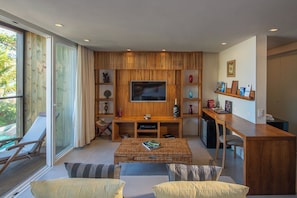 Suite (Perrier Jouet) | 1 bedroom, minibar, in-room safe, individually decorated