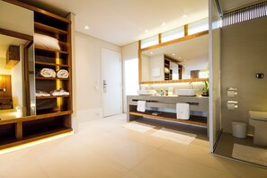 Suíte (Royal Trussardi) | Bathroom - Hotel Spa Nau Royal (São Sebastião)