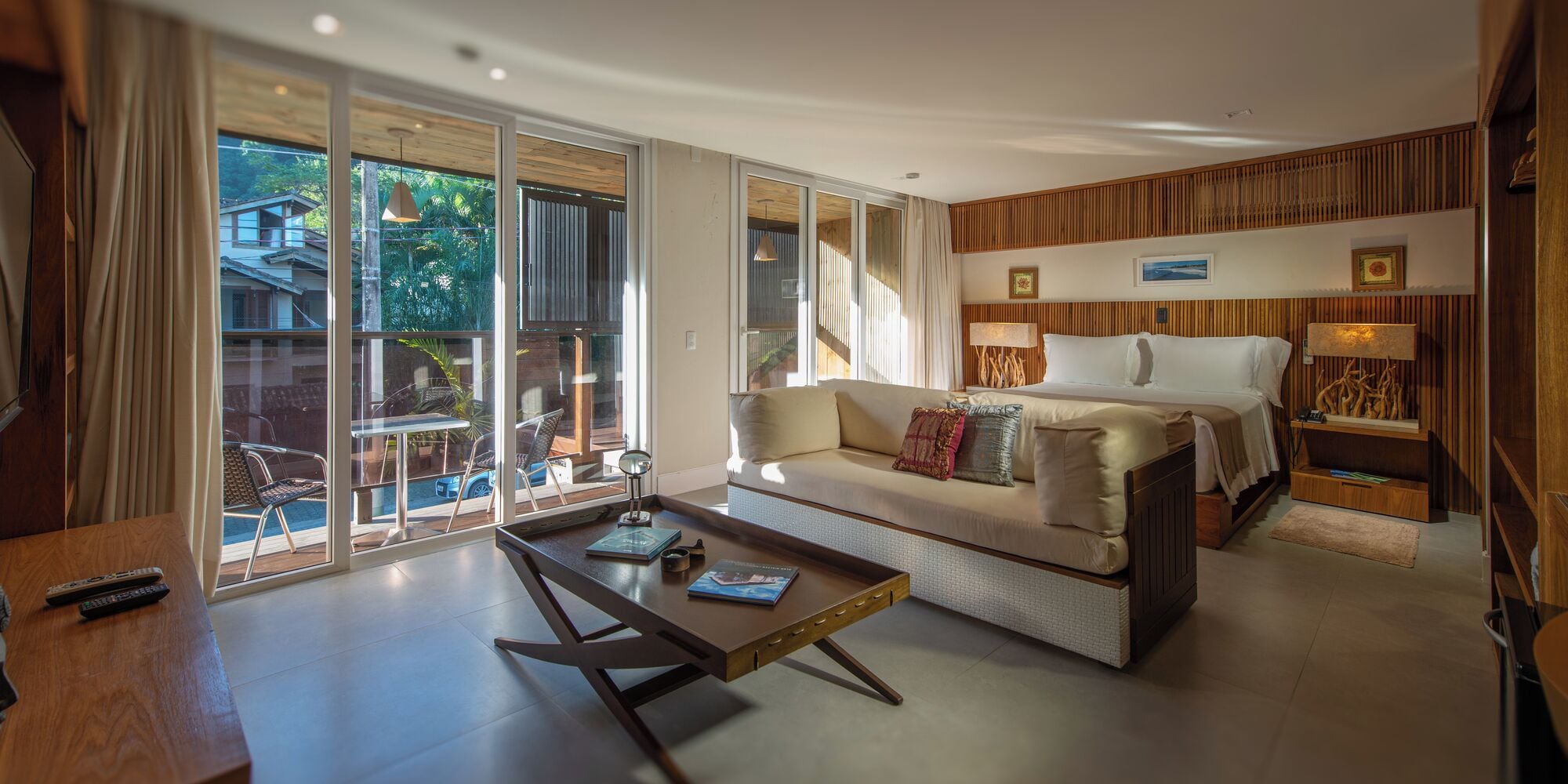 1 chambre, minibar, coffres-forts dans les chambres