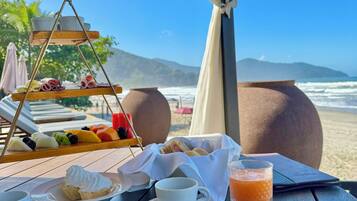 Almoço e jantar, frutos do mar