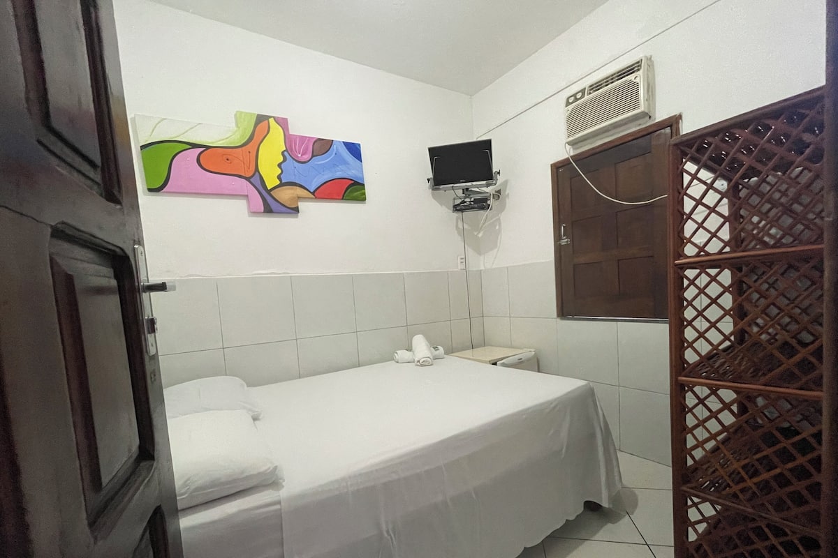 Basic-Doppelzimmer (External Private Bathroom)