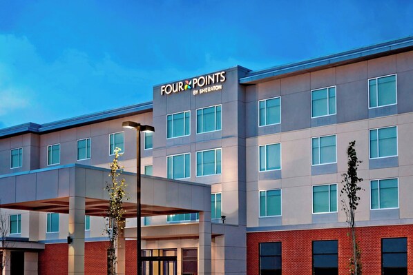 Exterior - Four Points by Sheraton Edmonton International Airport (Nisku)