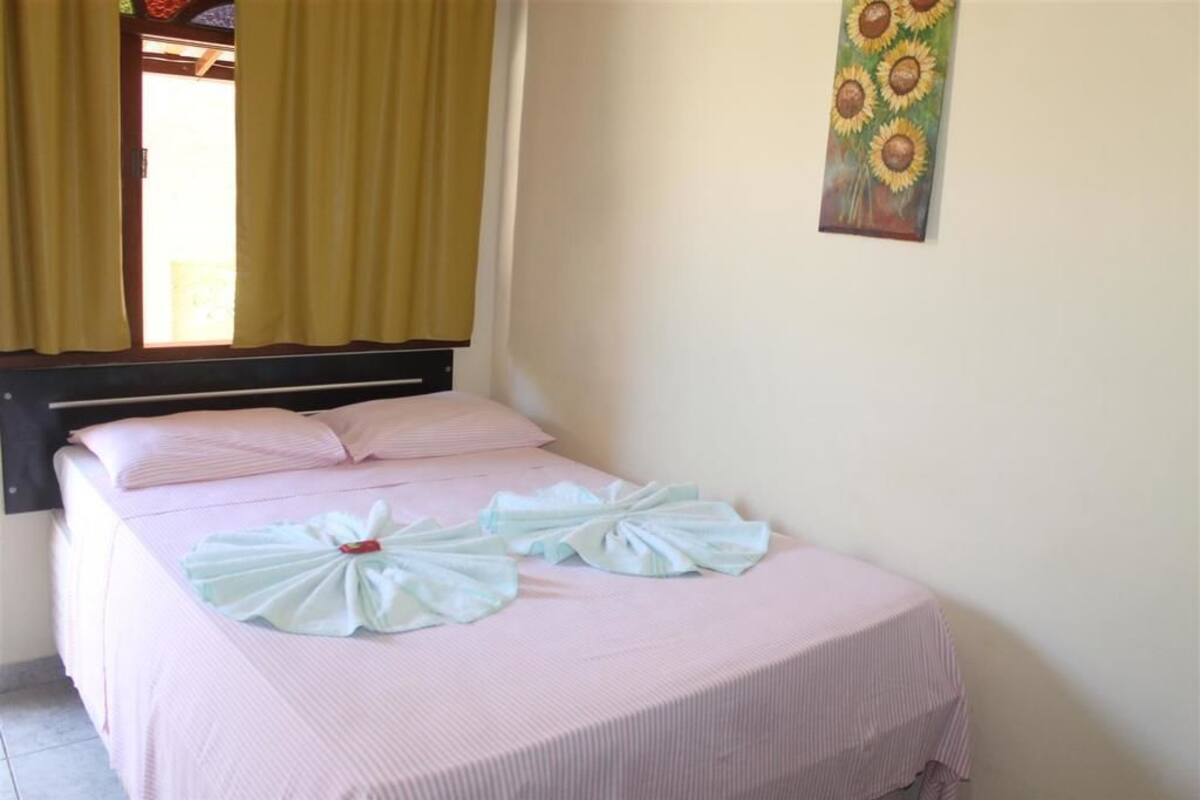 Suite | Minibar, iron/ironing board, WiFi (free), bed sheets