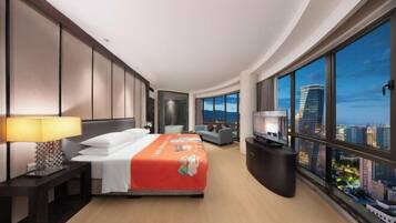 Minibar, in-room safe, alarm clocks