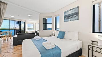 Lägenhet (Top Floor) | Strykjärn/strykbräda, gratis wi-fi och sängkläder