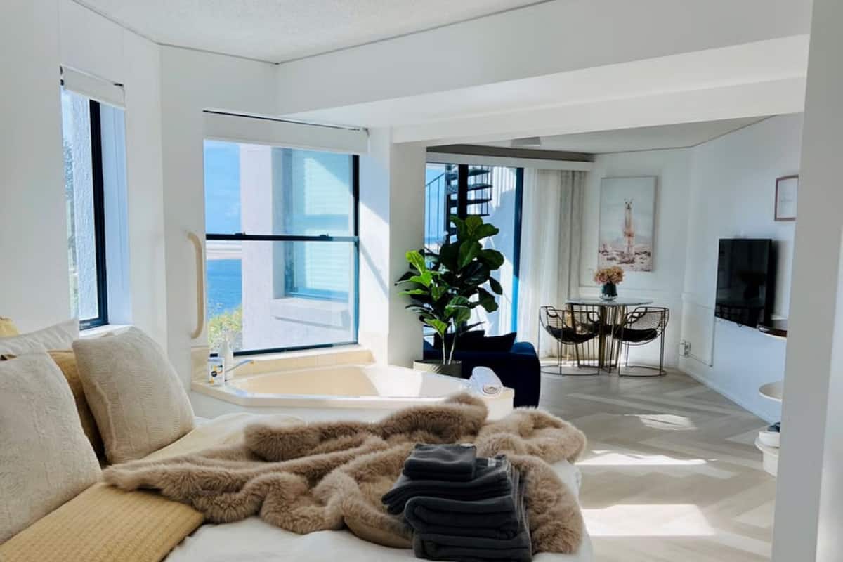 Apartment | Iron/ironing board, free WiFi, bed sheets