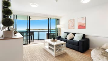 Departamento, 1 habitación (Water Front) | Tabla de planchar con plancha, wifi gratis y ropa de cama