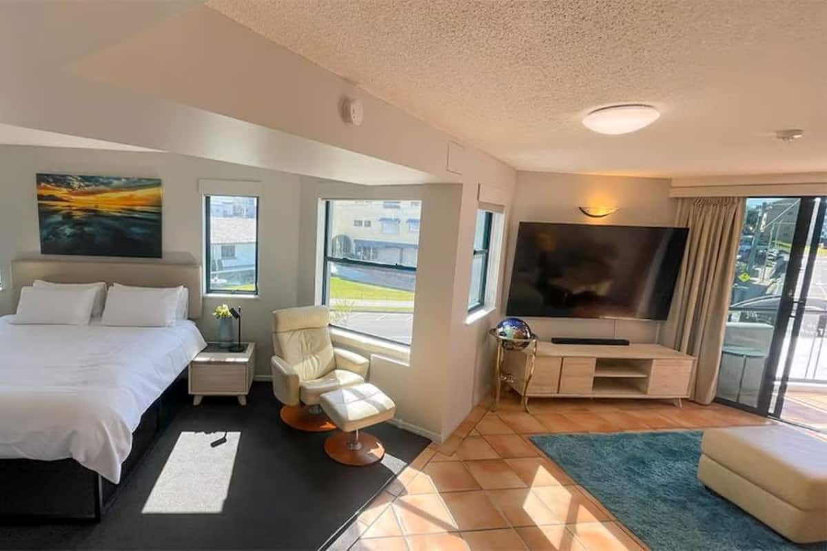 Apartment | Iron/ironing board, free WiFi, bed sheets