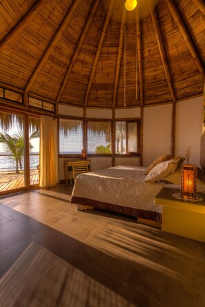 普通套房, 1 張特大雙人床, 海景 | 高級寢具、羽絨被、Select Comfort 床墊、迷你吧