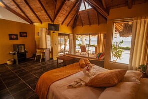 Luxury Suite, 1 Queen Bed with Sofa bed, Ocean View | Premium bedding, down comforters, Select Comfort beds, minibar - Yemaya Boutique Hotel (Canoas de Punta Sal)