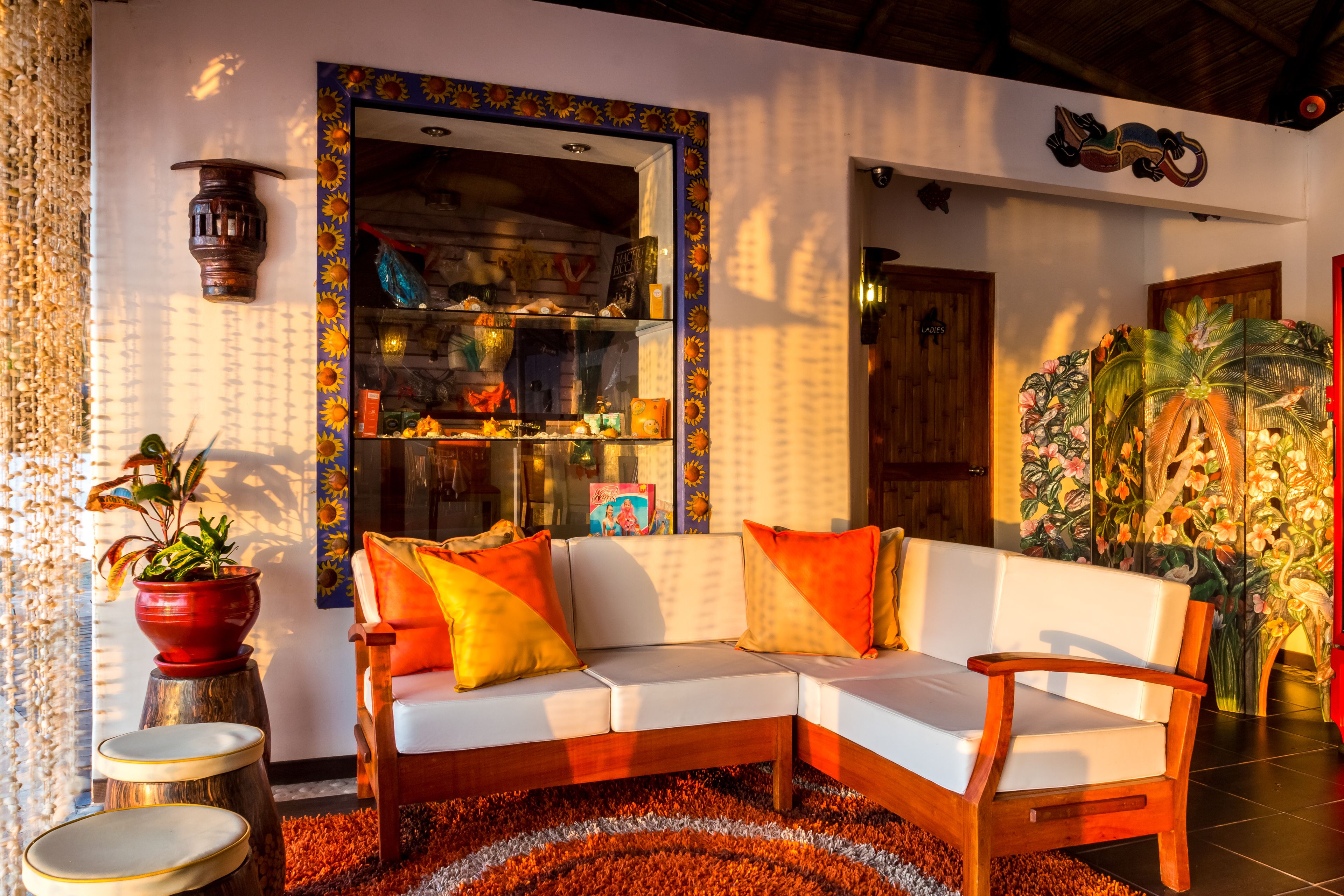 32-inch led tv with satellite channels, tv, first-run films