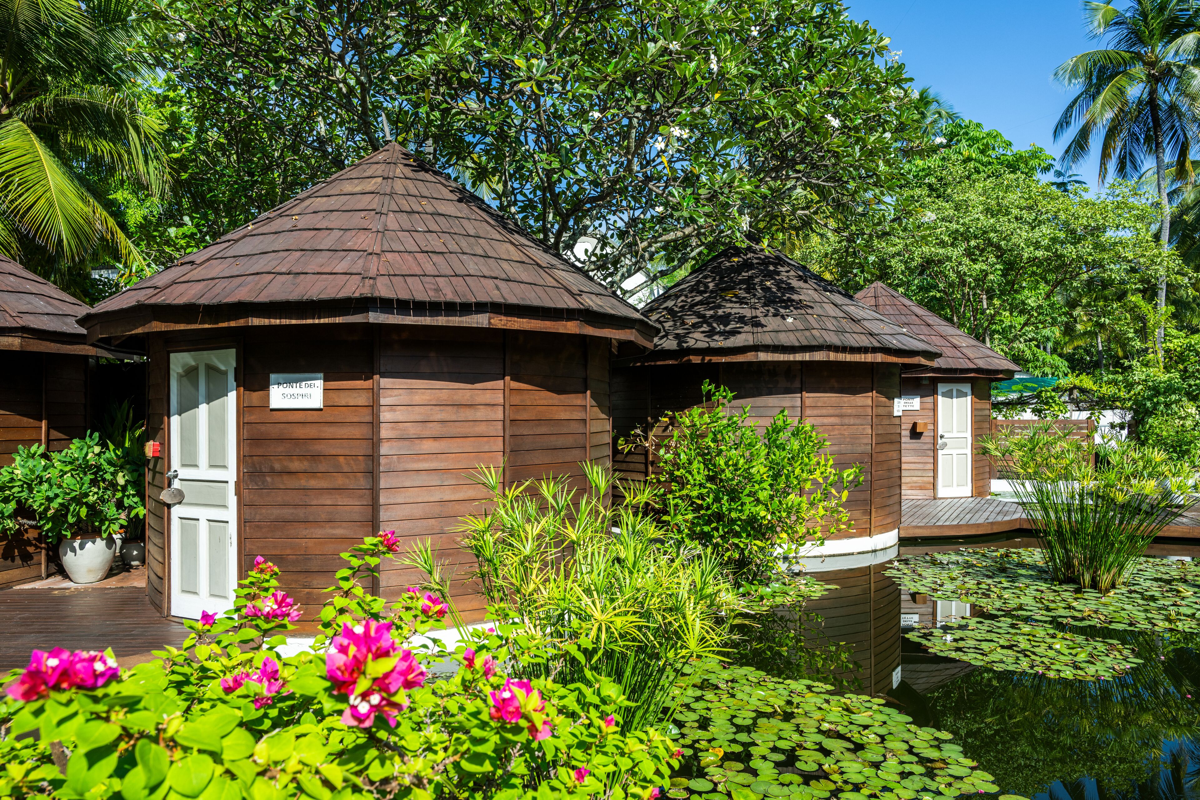 couples treatment room(s), hot stone massages, deep-tissue massages