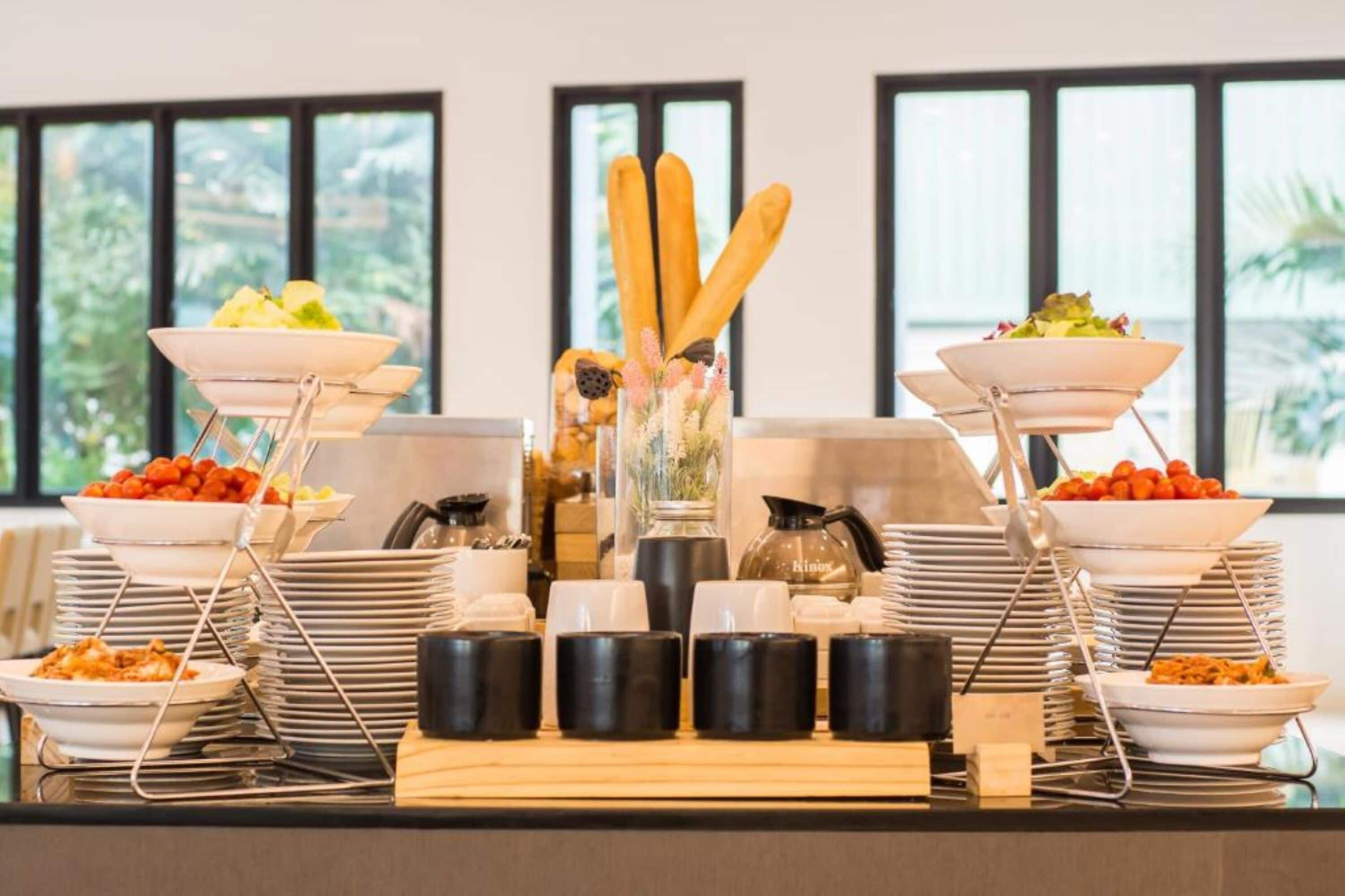 daily buffet breakfast (thb 250 per person)