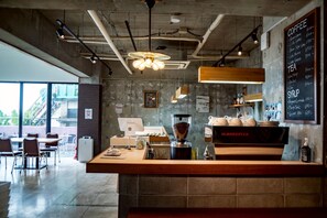 Café - Royal Hotel (Yomitan)