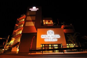Front of property – evening/night - Royal Hotel (Yomitan)