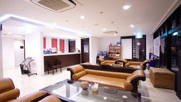 Área de estar no saguão