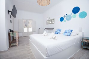 Habitación estándar (Top Floor) | Minibar, caja fuerte, wifi gratis y ropa de cama