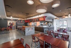 Se sirven desayunos, almuerzos y cenas