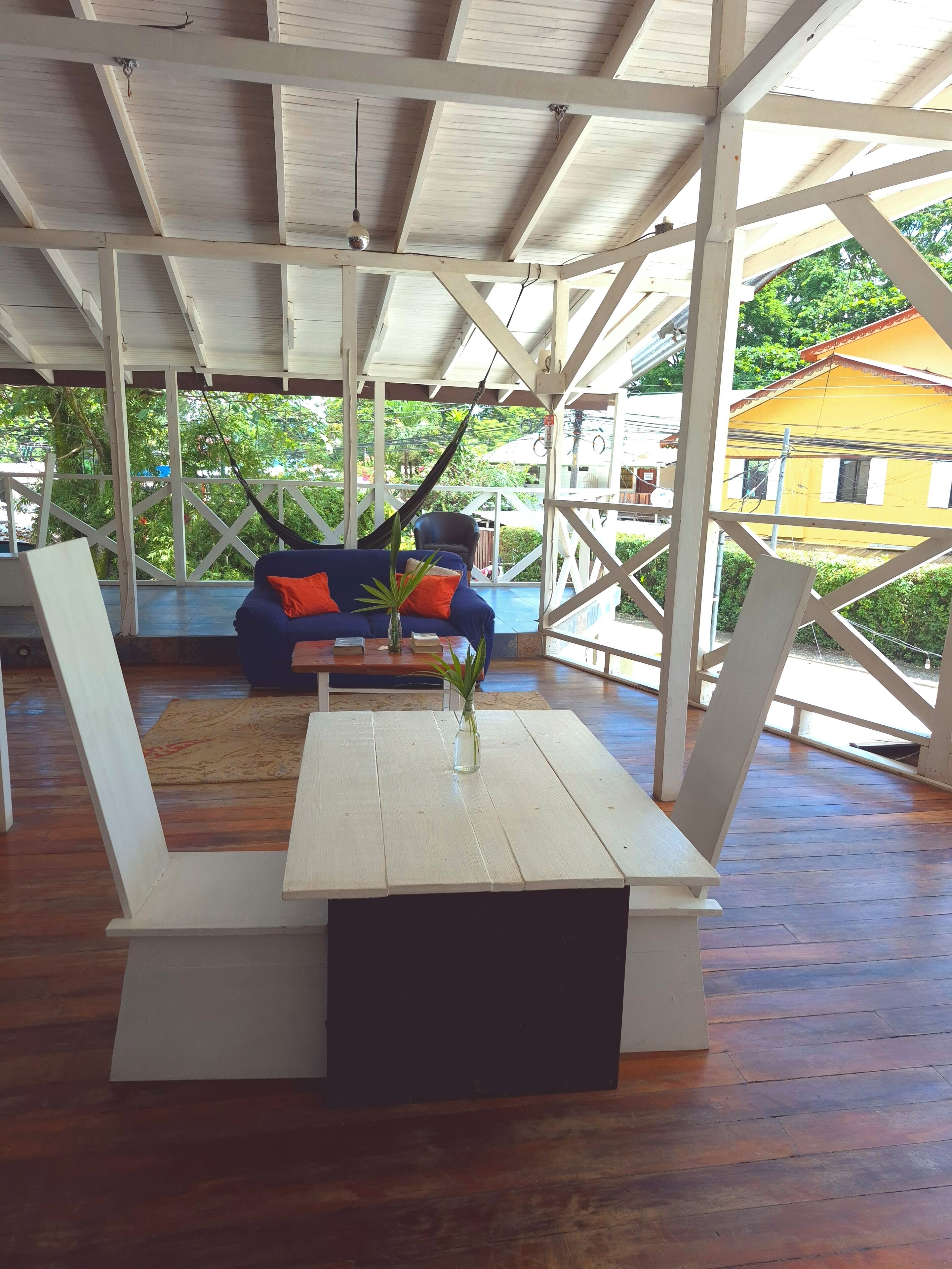 32-Zoll-Flachbildfernseher mit Kabelempfang, Fernseher