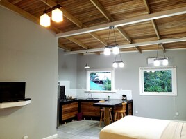 Kamar Double, 2 Tempat Tidur Queen, dapur | Seprai premium, Wi-Fi gratis, dan seprai linen