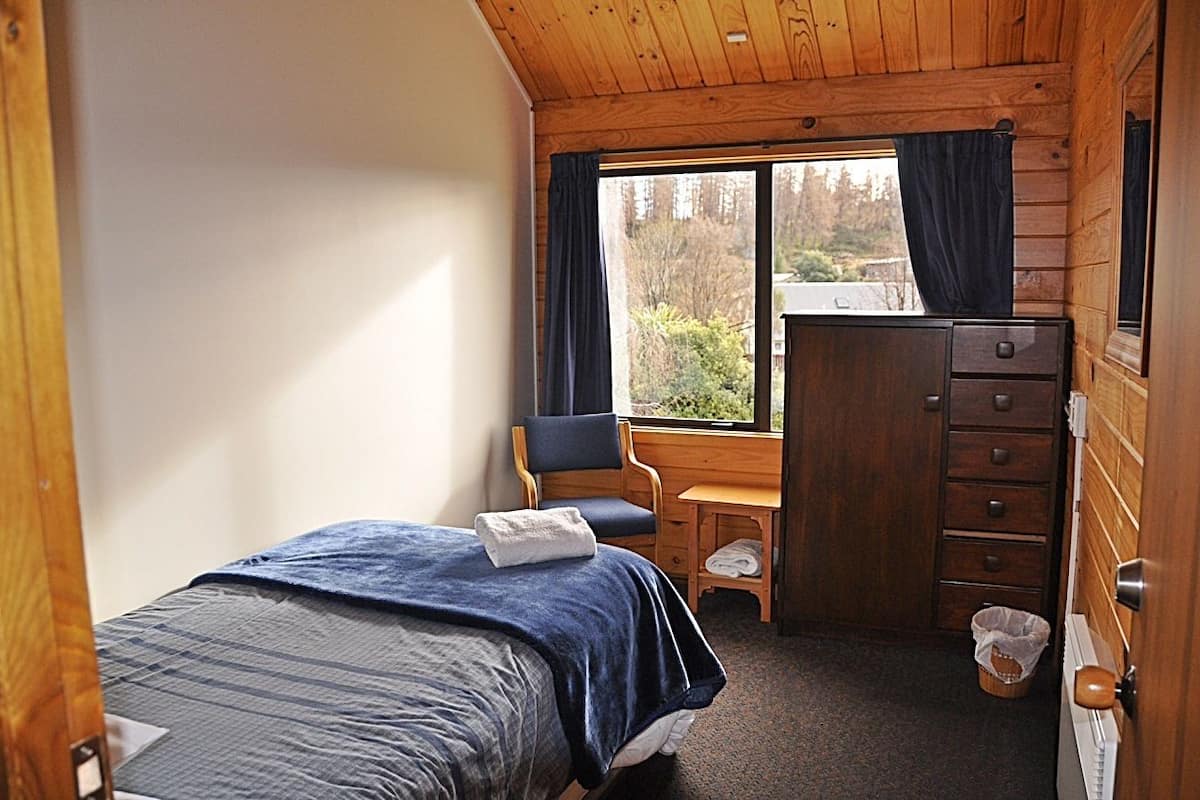 Chambre Simple, salle de bains commune | Wi-Fi gratuit