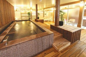 Bain à remous intérieur