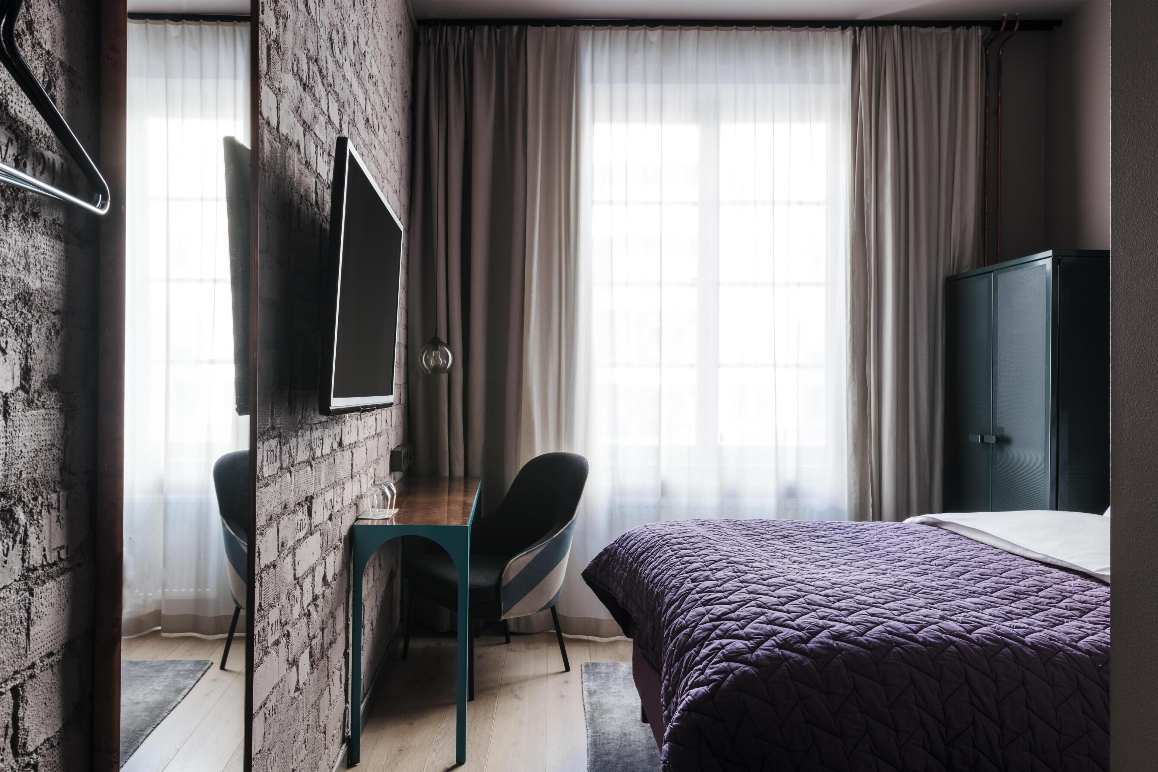 Room, 1 Double Bed | Premium bedding, in-room safe, individually decorated, blackout drapes