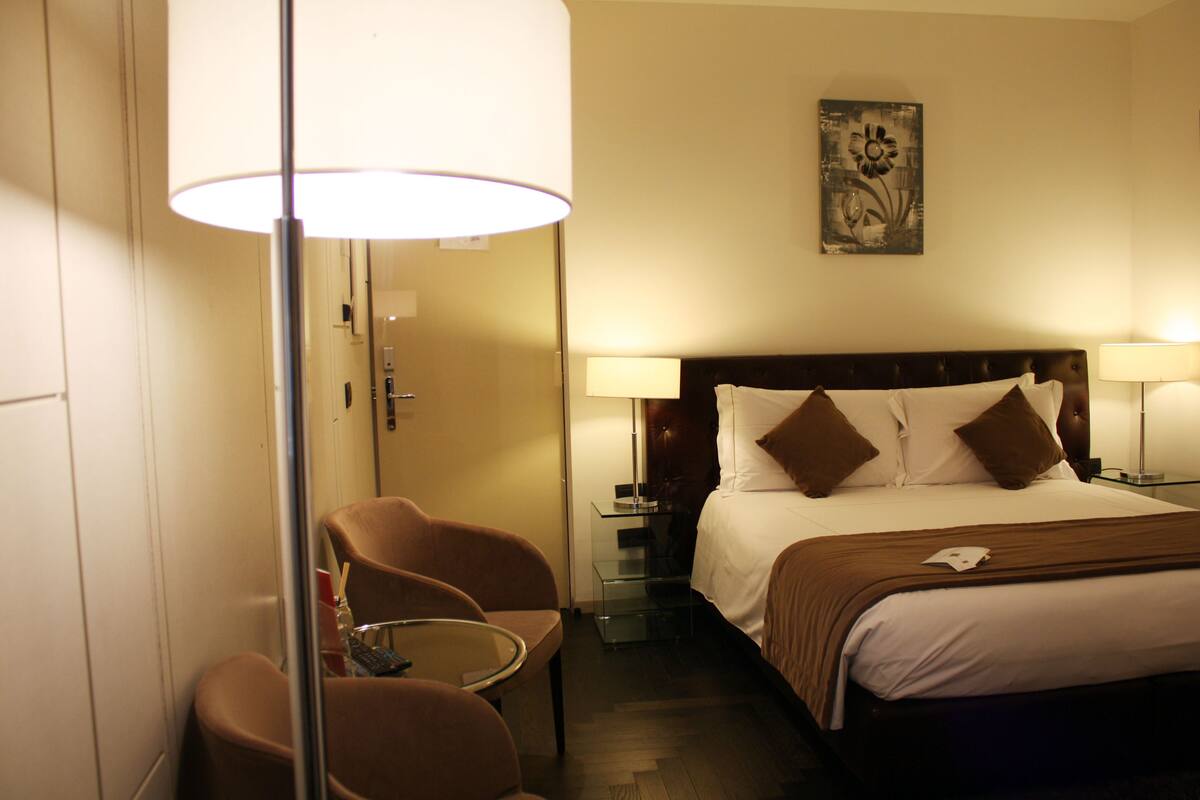 Memory foam beds, minibar, in-room safe, desk