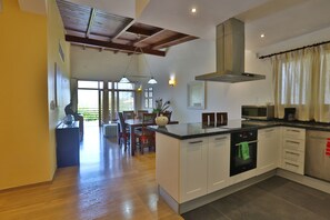 Family Suite (XL) | Private kitchen - Sybaris Residences (Guayacanes)